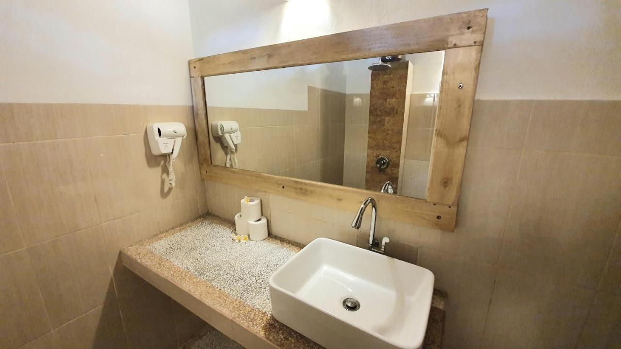 Teratai Boutique Resort Amed Esterno foto